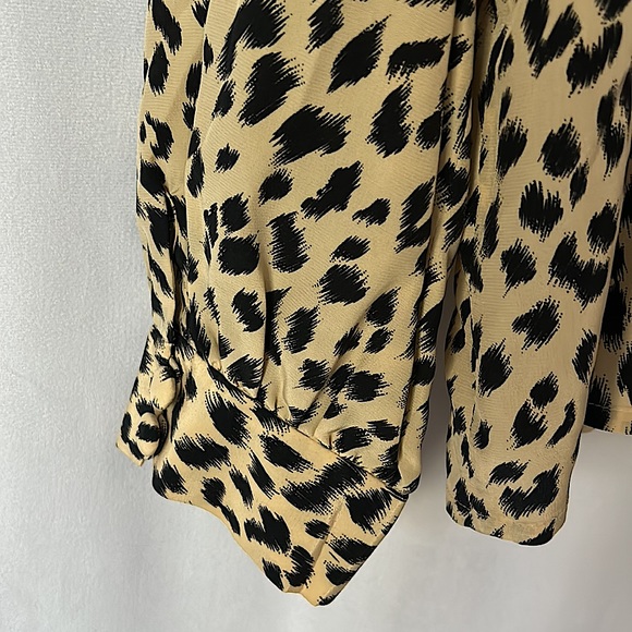 Christian Dior Auth 💯% Silk Leopard Spot Long Sleeve Shirt Top **Size 14** 🐆🐆 - Picture 4 of 5